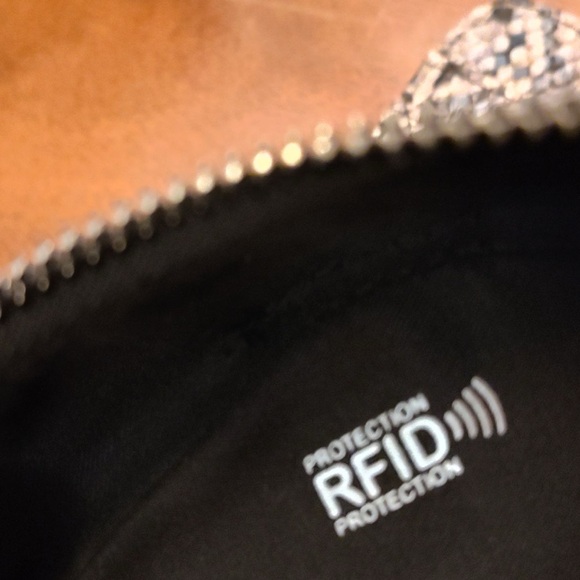 Mia and Luca Reptile Purse - Picture 5 of 5